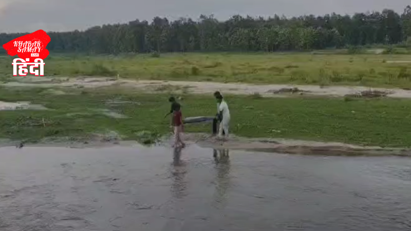The moment of the young man's death was captured in a LIVE video: Tragic accident after Ganesh immersion in Siliguri!