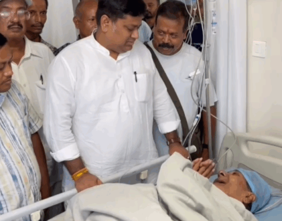 Union Minister Sukant Majumdar reached the hospital to meet Padmashree Nagendra Nath Rai