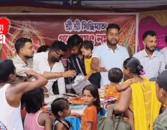 Clothes distribution and health check-up camp organized on the occasion of Ganesh Puja in Siliguri, wave of happiness among the needy