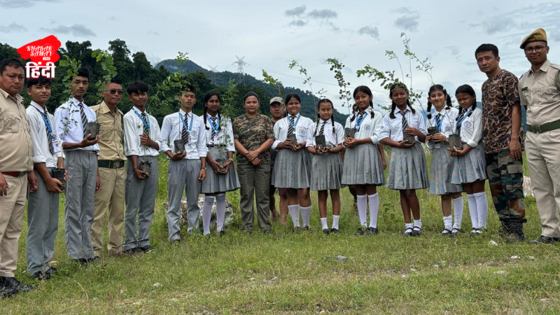 Students leaving their mobile screens and heading towards nature, a unique initiative of the Forest Department in Karshiang!v