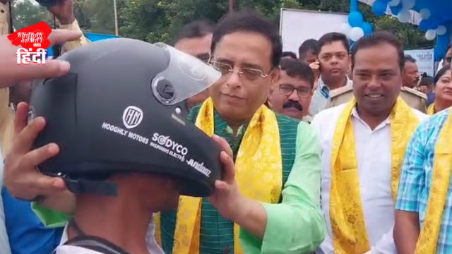road-safety-campaign-in-siliguri-250-helmets-distributed-free-of-cost