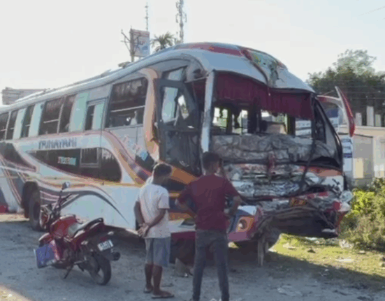 high-speed-bus-met-with-an-accident-dozens-of-passengers-injured