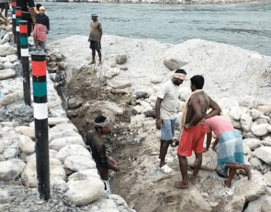 the-people-of-dudhiya-got-a-big-relief-the-alternative-hume-pipe-bridge-was-inaugurated-in-dudhiya