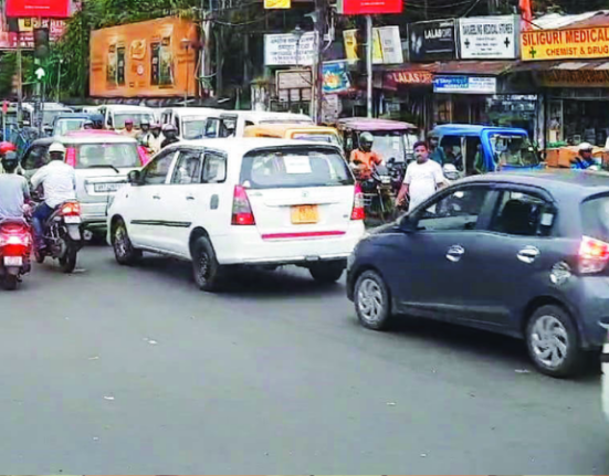 https://khabarsamay.com/wake-up-administration-wake-up-siliguris-traffic-is-becoming-unmanageable/