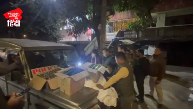 The Pradhan Nagar police station arrested two smugglers with liquor from Sikkim!