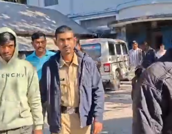 Illegal liquor smuggling racket busted in Siliguri, 284 bottles seized, three youths arrested!