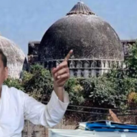 Serious allegations against traffic police, uproar over breaking of youth's mobile!