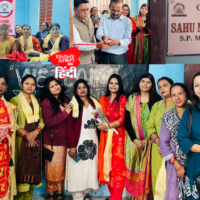 The Sahu Mahila Parishad (Sahu Women's Council) donated benches to the fifth-grade students of Ravindra Vidya Niketan School!