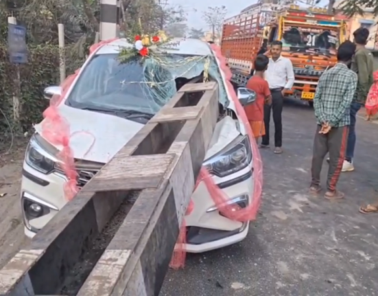 Container hits height bar, structure falls on four-wheeler; major accident averted