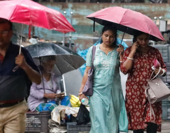 Heavy rain warning today and tomorrow! Darjeeling hills at risk of landslides and storms