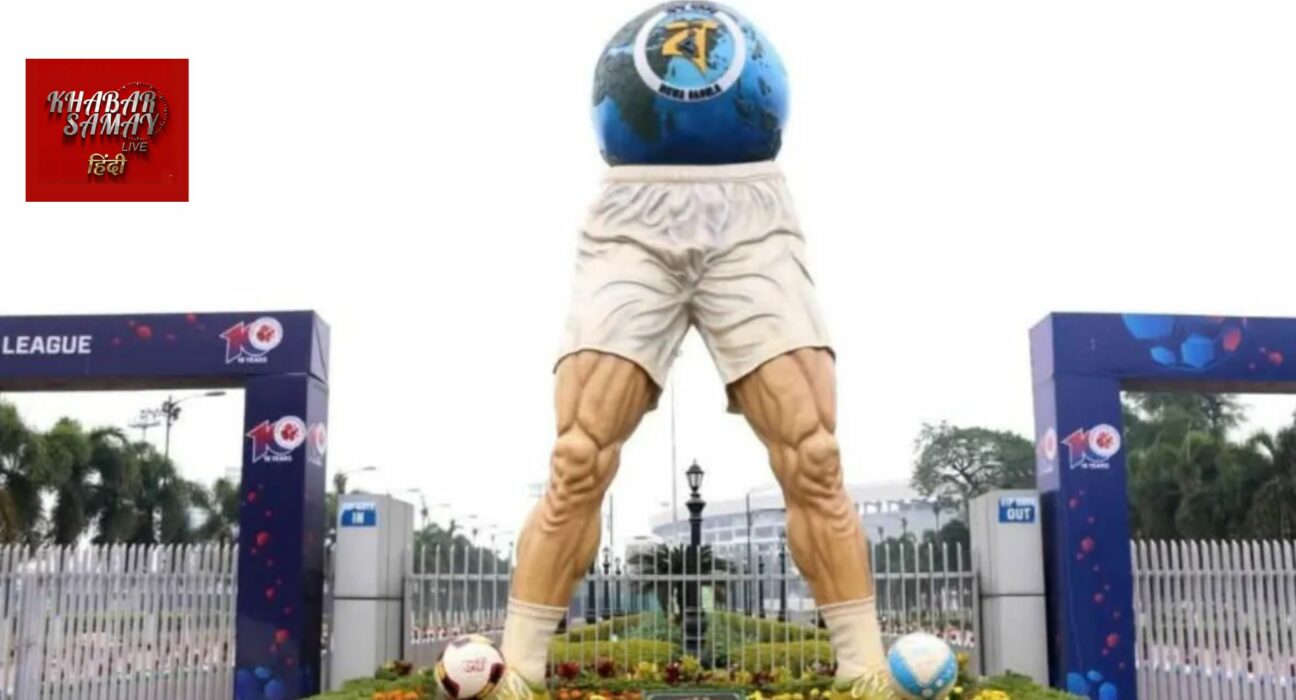From Siliguri to Kolkata, there was uproar! A football statue designed by Mamata Banerjee was vandalized! The SMC faces investigation into illegal constructions.