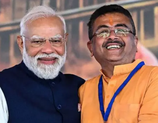 A new era begins in Bengal! Suvendu Adhikari takes oath as Chief Minister, five ministers appointed; PM Narendra Modi salutes the people power of West Bengal.