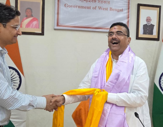 https://khabarsamay.com/a-delegation-met-chief-minister-suvendu-adhikari-regarding-the-development-of-darjeeling-terai-and-dooars/