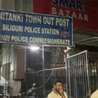 https://khabarsamay.com/speeding-toto-wreaks-havoc-on-sewak-road-55-year-old-ratan-mandal-dies-tragically-while-crossing-the-road-accused-driver-arrested/