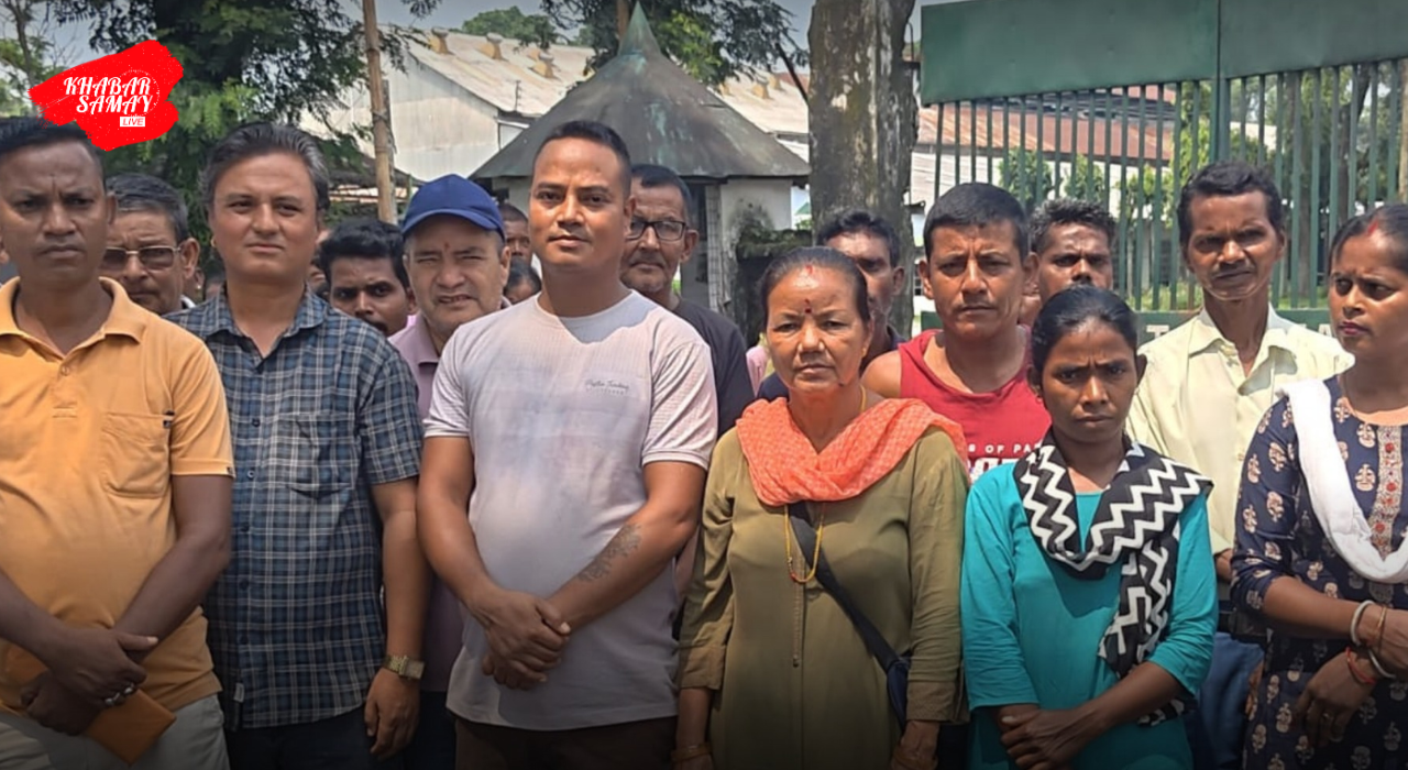 https://khabarsamay.com/workers-continue-strike-at-bagrakot-tea-garden-demanding-pending-wages-and-bonus/