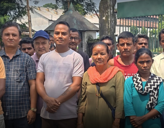 https://khabarsamay.com/workers-continue-strike-at-bagrakot-tea-garden-demanding-pending-wages-and-bonus/