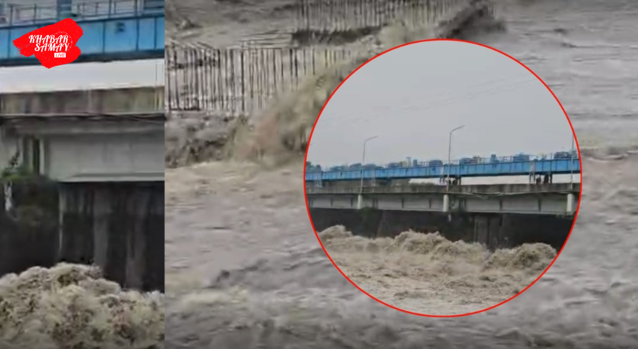 Fulbari Mahananda Barrage at danger mark, several lock gates opened