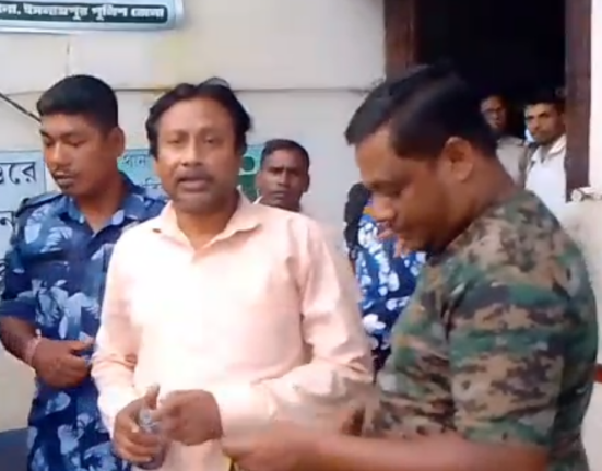 https://khabarsamay.com/bangladeshi-national-arrested-in-chopra-sent-to-holding-centre/