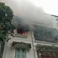 Fire breaks out in multi-storey building in Arvind Palli, Siliguri; household items gutted