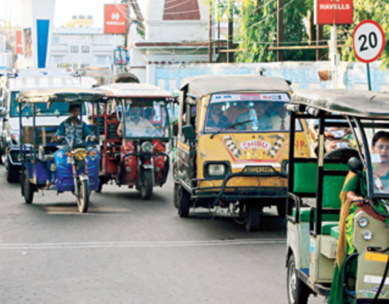 https://khabarsamay.com/siliguris-totos-face-a-serious-livelihood-crisis-facing-a-severe-crackdown/