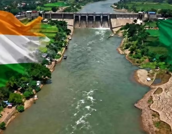 How much of a threat is the proximity of China and Bangladesh to the Siliguri Corridor under the pretext of the Teesta River Project?