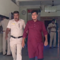 https://khabarsamay.com/attempt-to-smuggle-brown-sugar-under-the-guise-of-a-sound-speaker-two-arrested-with-275-grams-of-brown-sugar/