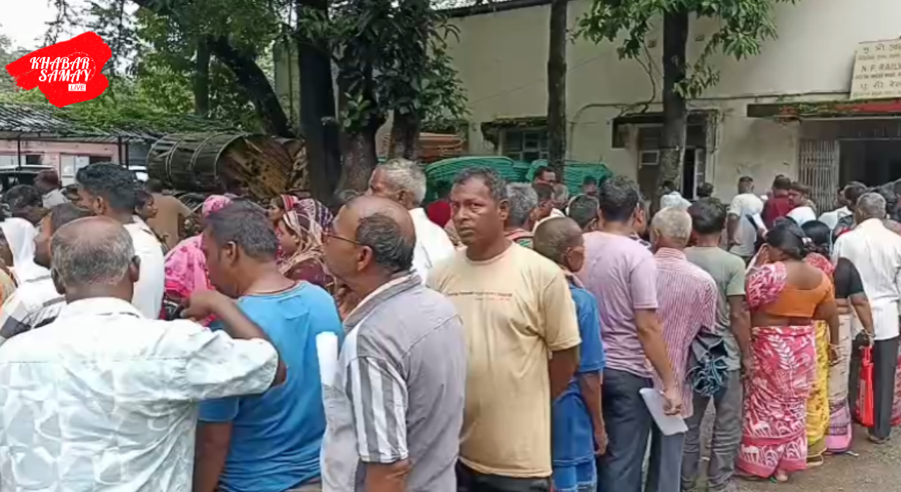 https://khabarsamay.com/families-living-on-railway-land-demand-rehabilitation-long-queues-to-submit-documents/
