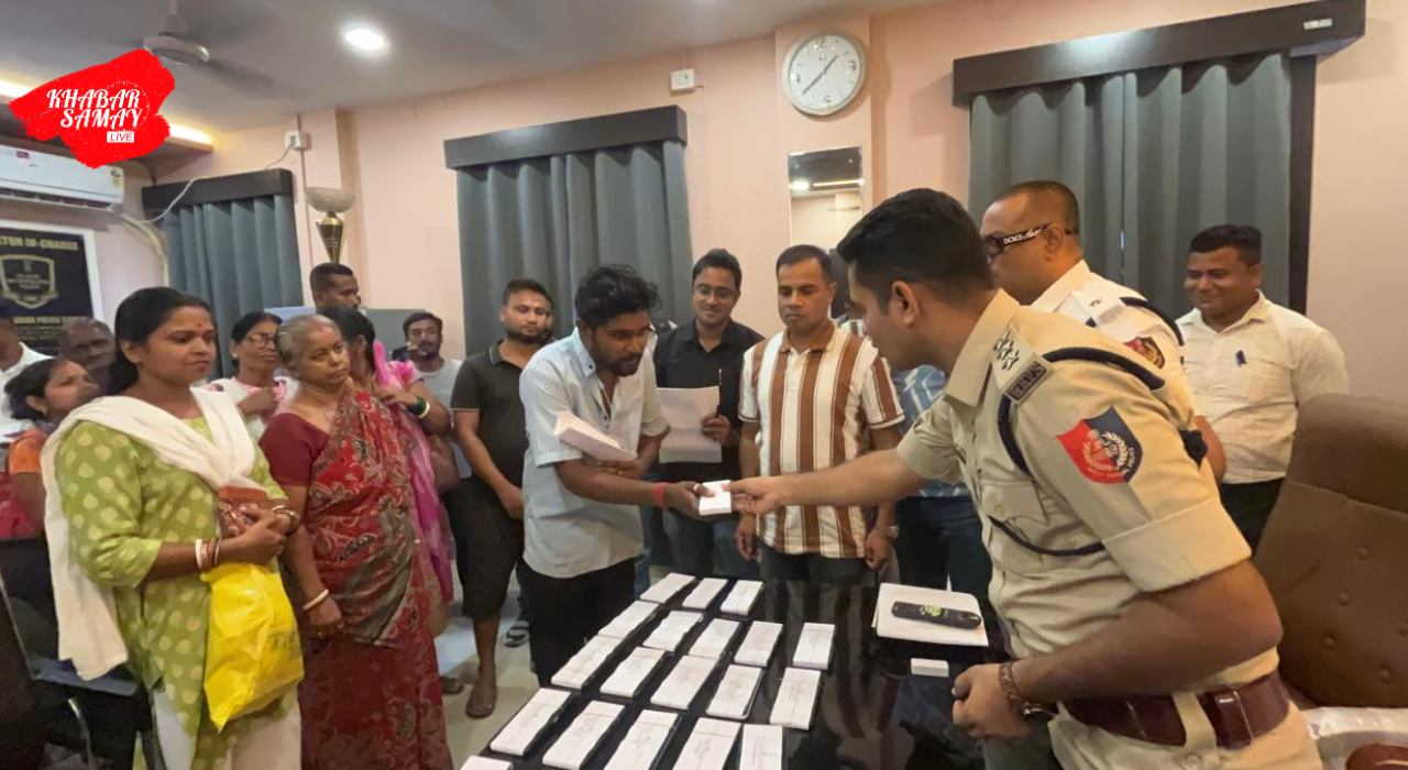 https://khabarsamay.com/pradhan-nagar-police-station-brought-back-smiles-to-45-people-handing-over-lost-mobile-phones-to-their-rightful-owners/