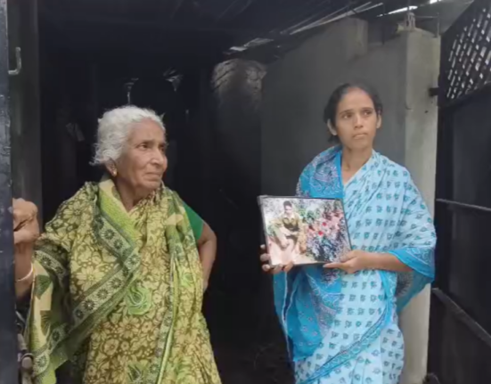 https://khabarsamay.com/policeman-dies-mysteriously-in-siliguris-new-colony-wife-suspects-murder/