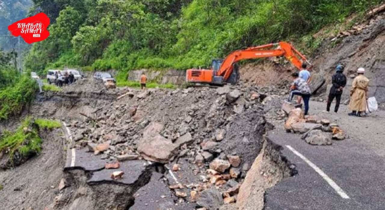 Rain in North Bengal is on a red alert! Extremely heavy rainfall expected for the next 48 hours, with flooding and landslides threatening several districts.