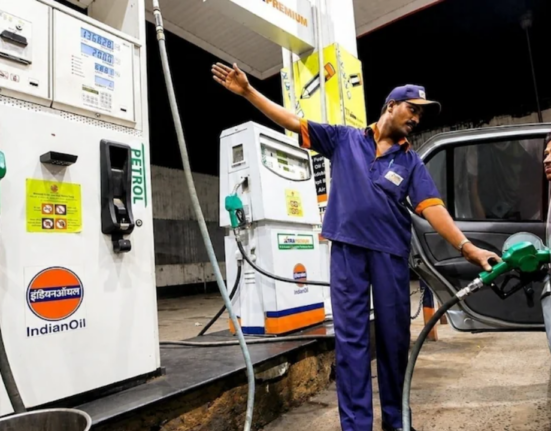 https://khabarsamay.com/petrol-prices-could-reach-125-per-liter-the-government-has-made-a-major-revelation-regarding-ethanol-blending/