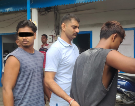 https://khabarsamay.com/three-arrested-from-gate-bazaar-on-charges-of-extortion-and-threatening-money/