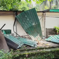 Bulldozer action in Siliguri on the instructions of the High Court, causing panic as houses of people living there for 20-25 years were demolished!