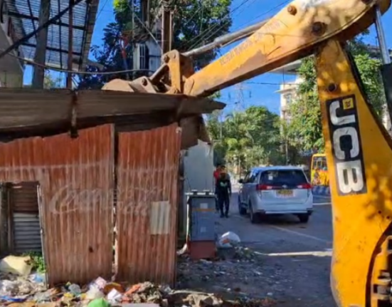 https://khabarsamay.com/municipal-corporations-campaign-to-free-the-footpath-on-sevak-road-from-encroachment/