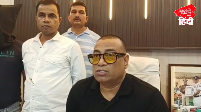A youth was arrested from Siliguri Junction with seven gold bars; gold worth Rs 35 lakh was recovered.