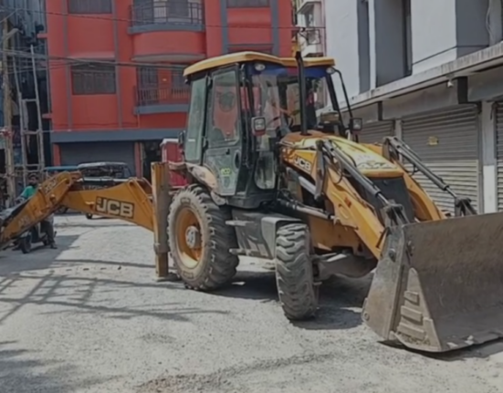 https://khabarsamay.com/siliguri-municipal-corporation-again-takes-action-against-illegal-construction-demolishes-part-of-multi-storey-building-in-subhash-colony/