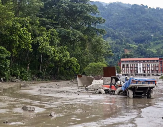 If the world's nations don't support Nepal, it will continue to be devastated! Destruction threatens Nepal once again!